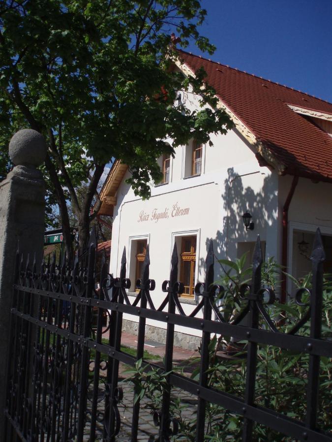 Racz Fogado Maison d'hôtes *